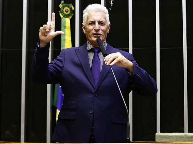 Caminhada de Nikolas Ferreira