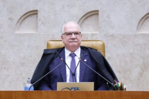 Fachin autolimitação STF