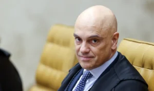 Moraes proíbe manifestações