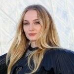 Sophie Turner Surpreende como Lara Croft