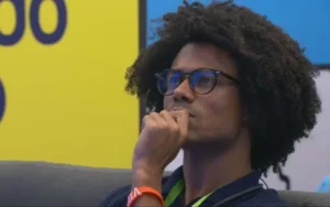 Breno volta do Quarto Secreto